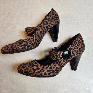 EUC Jaclyn Smith 7W Leopard Heels 3"